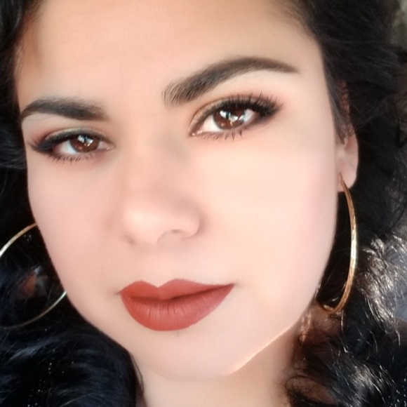 Meet your Posher, Luzmaria - Picture 1 of 1